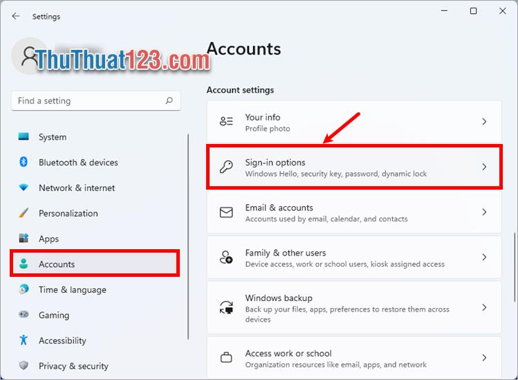 Chọn Accounts ở menu bên trái, tiếp theo nhấn Sign-in options