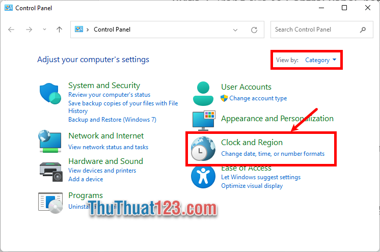 Trong cửa sổ Control Panel, chọn View by là Category, sau đó ấn Clock and Region