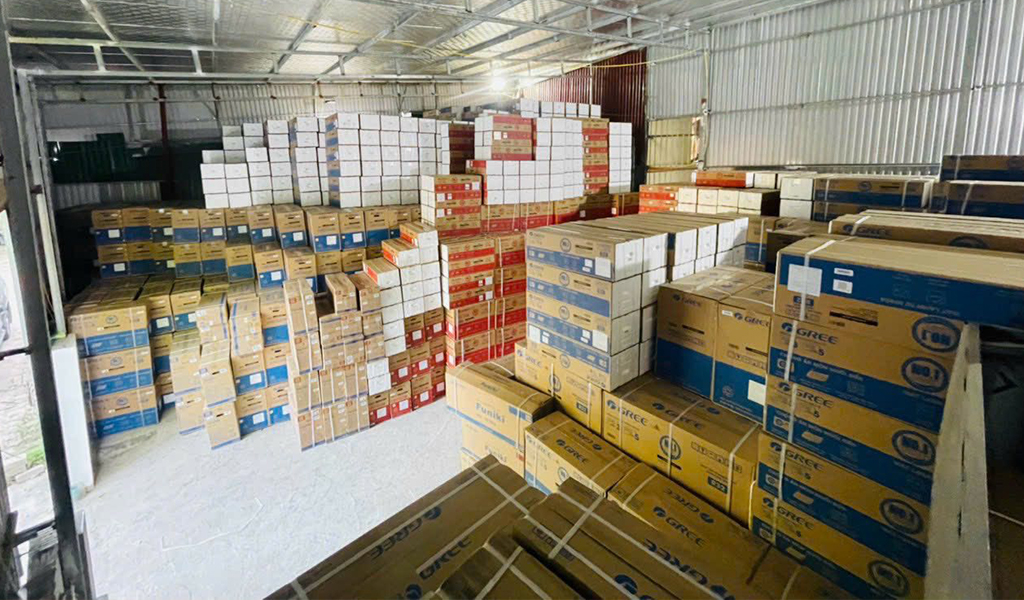 Kho hàng tại điện máy Phúc Khánh 2