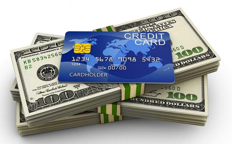 Vay thẻ tín dụng: Giải pháp dòng tiền nhanh hay bẫy lãi suất?